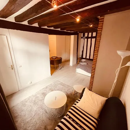 Le La Belle Et La Bete -326 Rouen